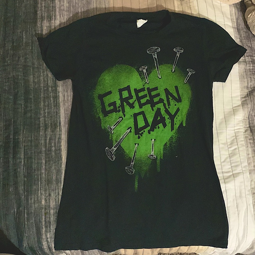 Green Day Heart Nails Women's T Shirt - Large